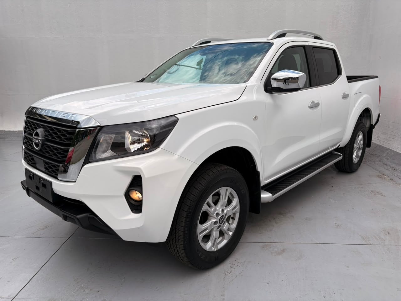 2025 Nissan FRONTIER 4P LE L42.5 MAN