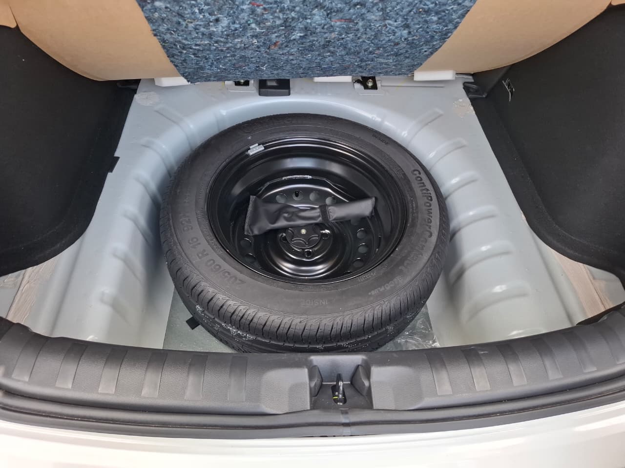 2025 Nissan KICKS 5P PLAY ADVANCE L41.6 AUT
