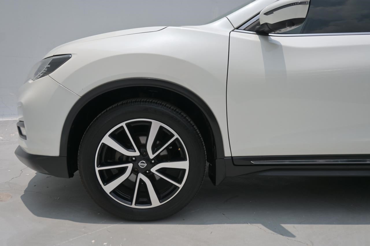 2018 Nissan X-TRAIL 5 PTS EXCLUSIVE CVT PIEL CD QC GPS 5 PAS RA-18