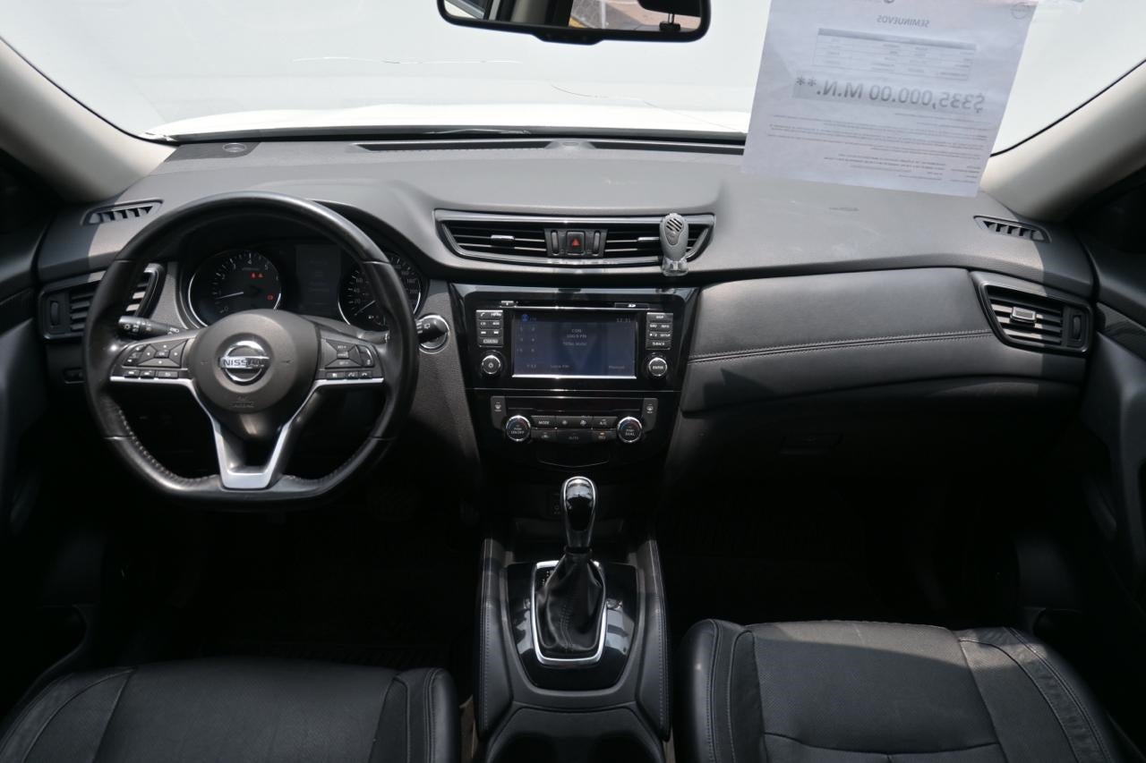 2018 Nissan X-TRAIL 5 PTS EXCLUSIVE CVT PIEL CD QC GPS 5 PAS RA-18