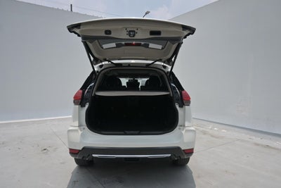 2018 Nissan X-TRAIL 5 PTS EXCLUSIVE CVT PIEL CD QC GPS 5 PAS RA-18