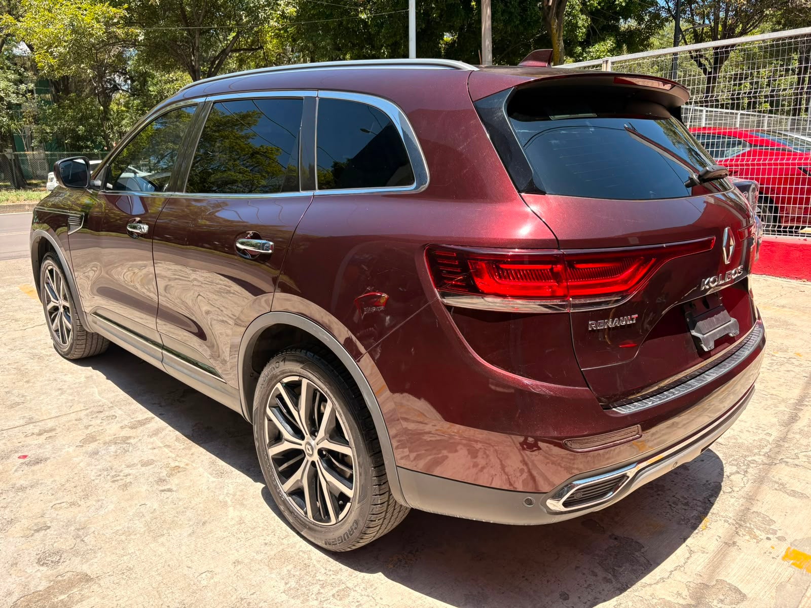 2023 RENAULT KOLEOS 5 PTS ICONIC CVT CLIMATRONIC PIEL GPS QCP RA-19