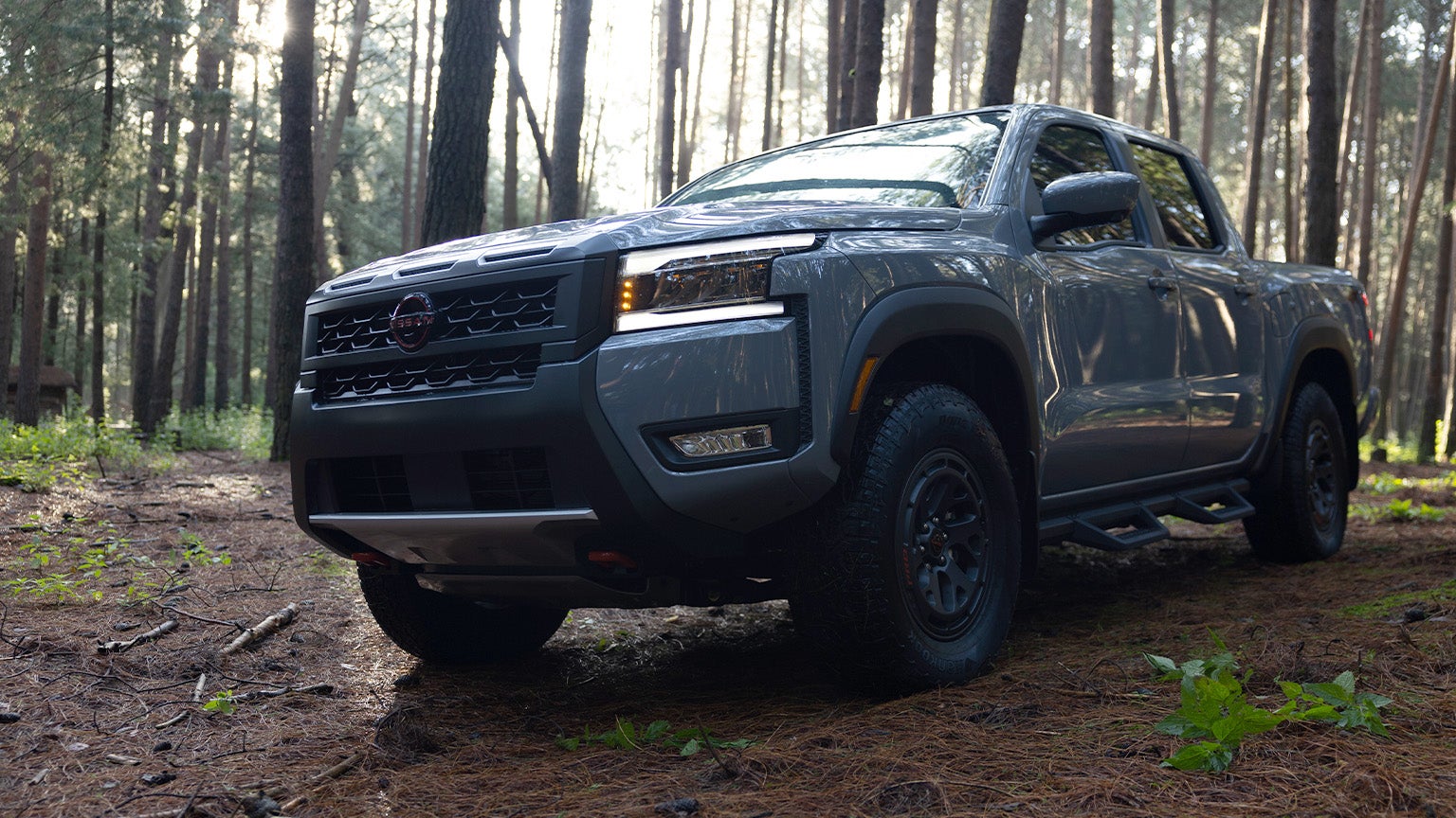 Nissan Frontier V6 PRO-4X Exterior3